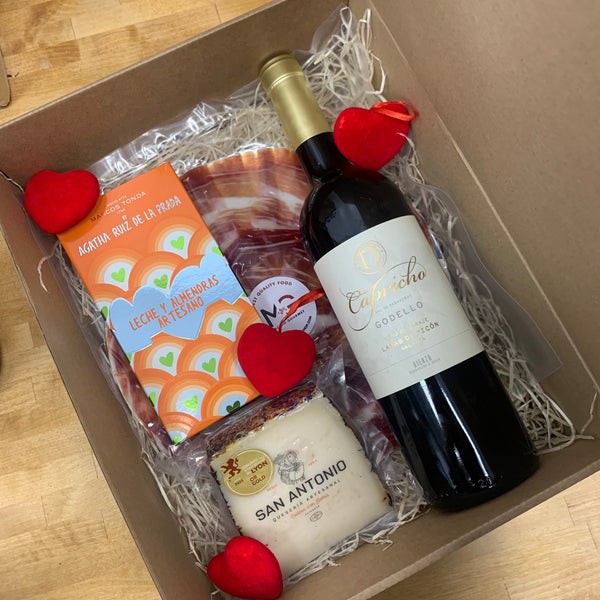 regalo san valentín, 14 de febrero, vino blanco, jamón, queso, chocolate, majado gourmet