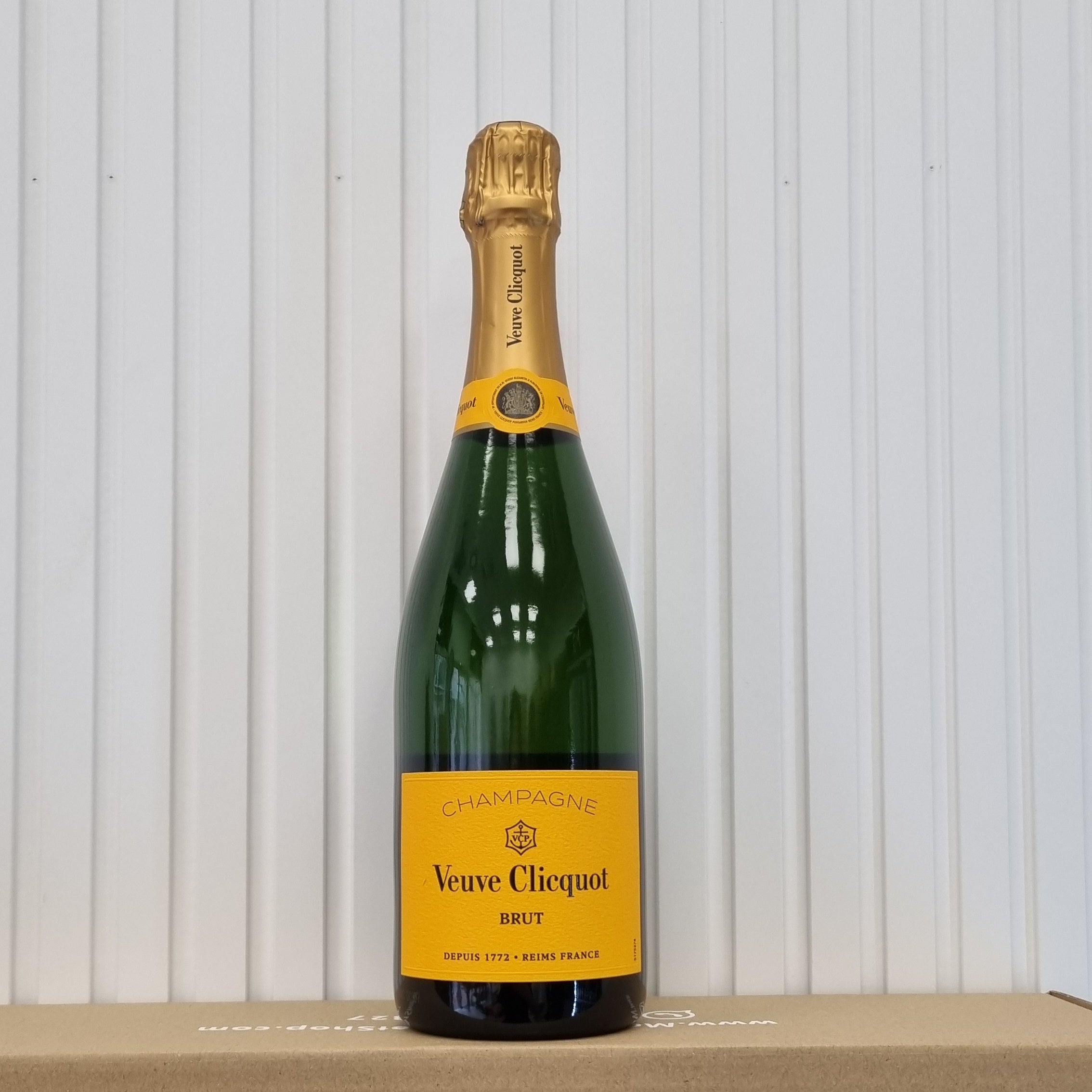 Veuve Clicquot Brut Yellow Label - Champagne | Majado Gourmet Shop